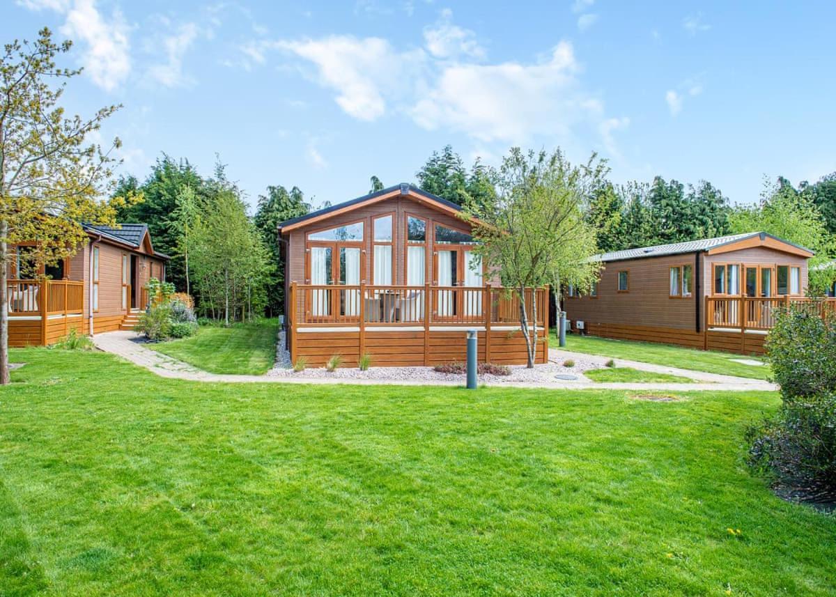 Canterbury Reach Lodge Retreat Petham 外观 照片