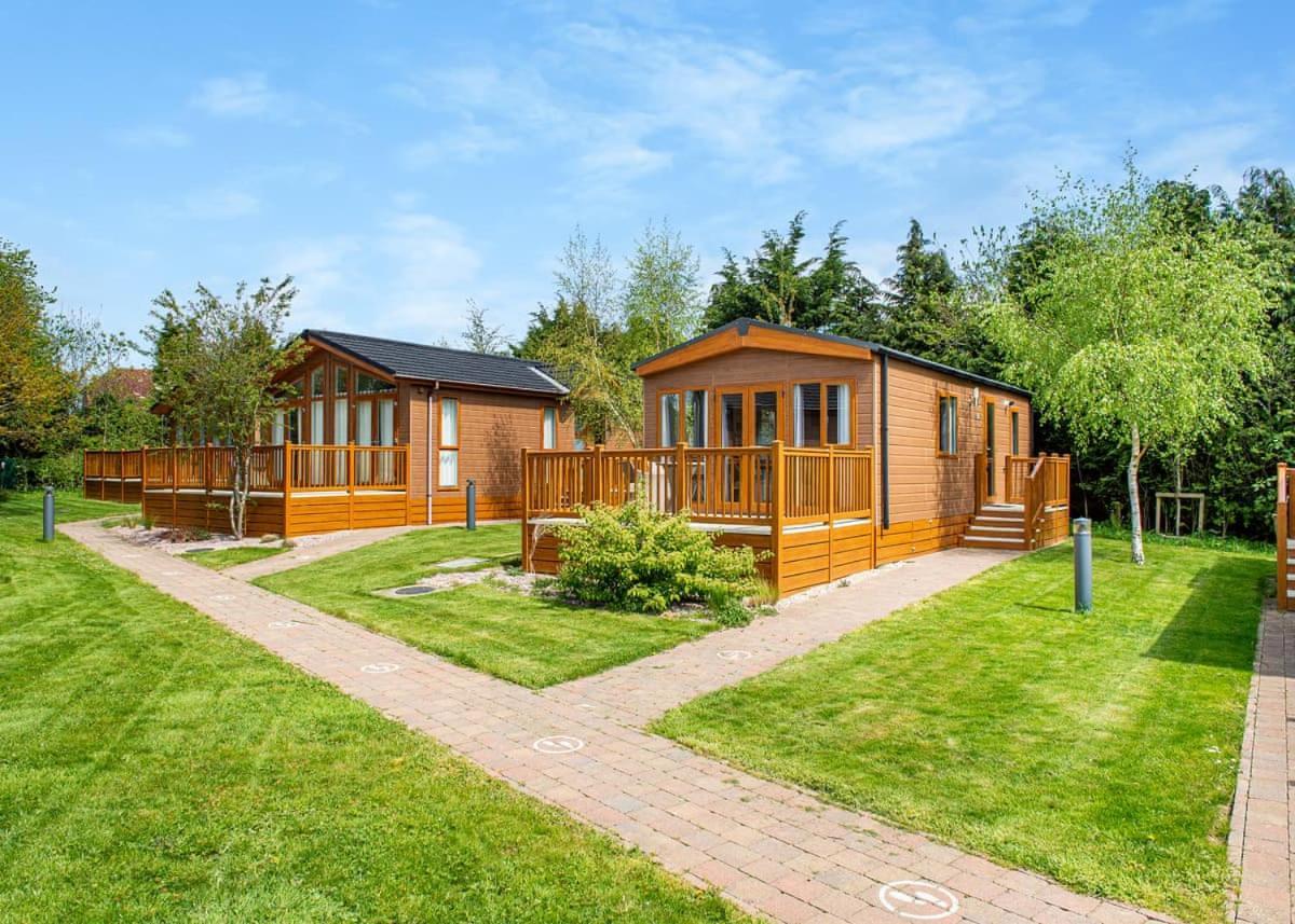 Canterbury Reach Lodge Retreat Petham 外观 照片