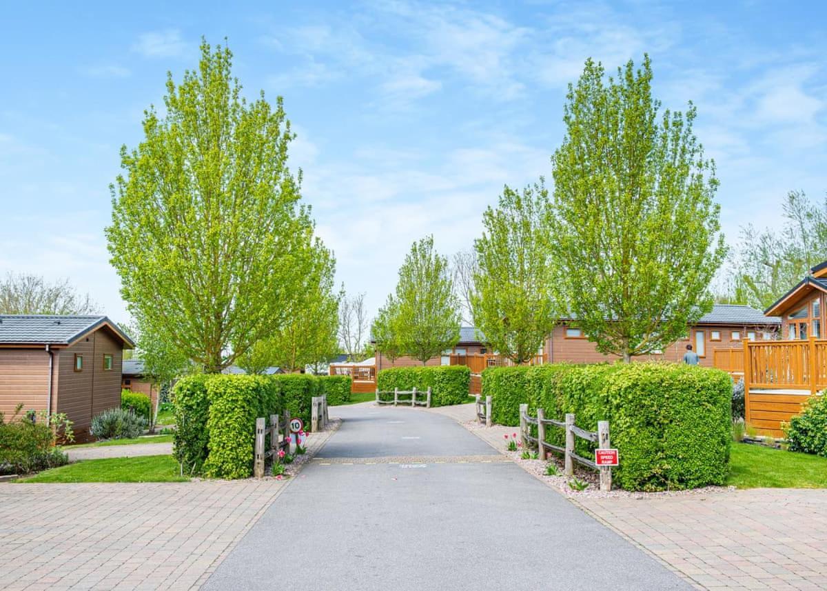 Canterbury Reach Lodge Retreat Petham 外观 照片
