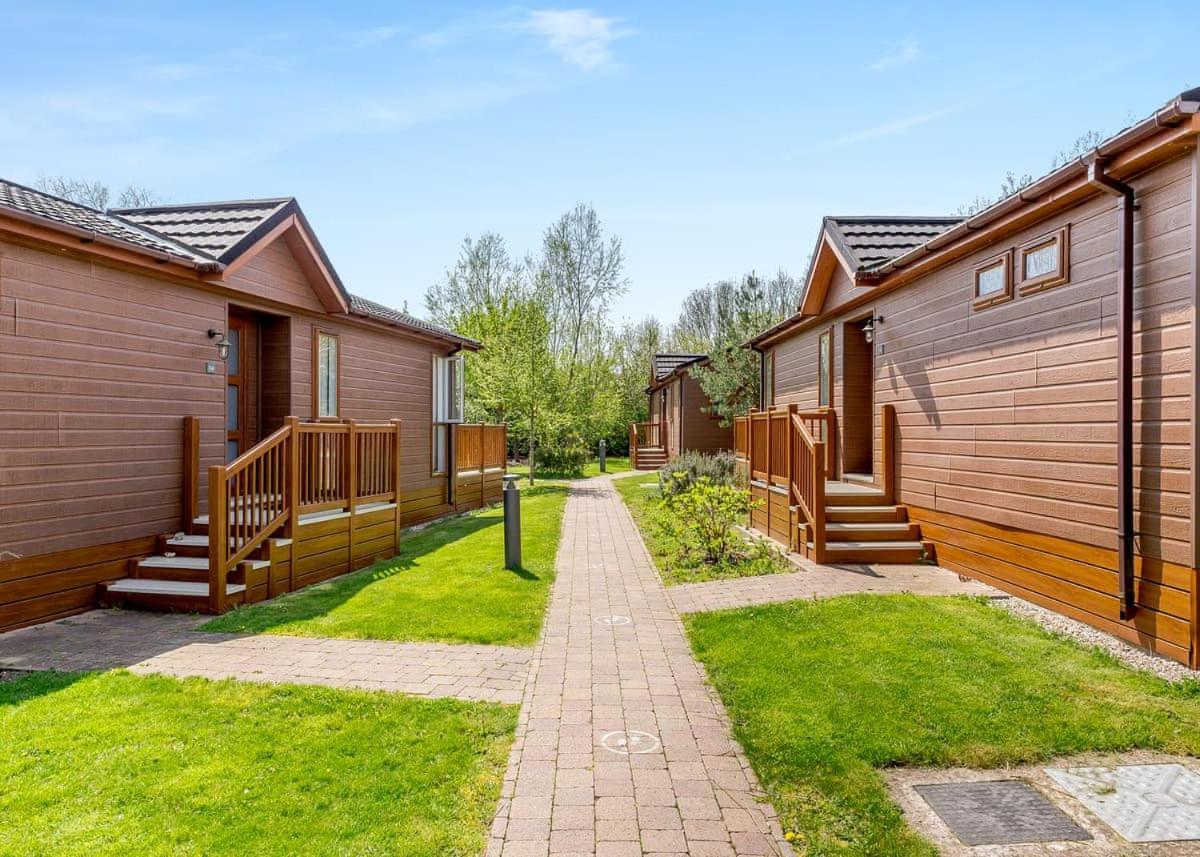 Canterbury Reach Lodge Retreat Petham 外观 照片