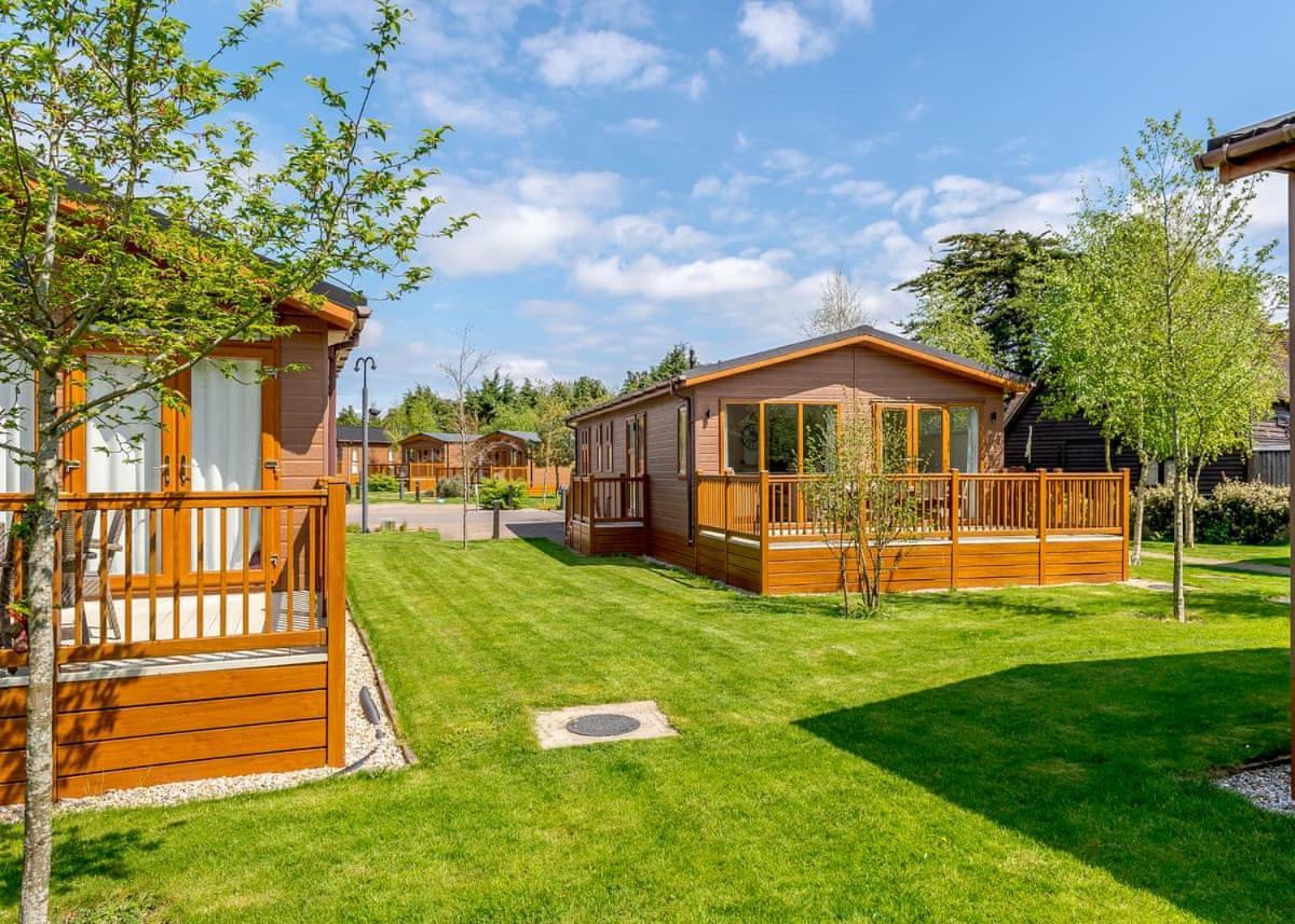 Canterbury Reach Lodge Retreat Petham 外观 照片