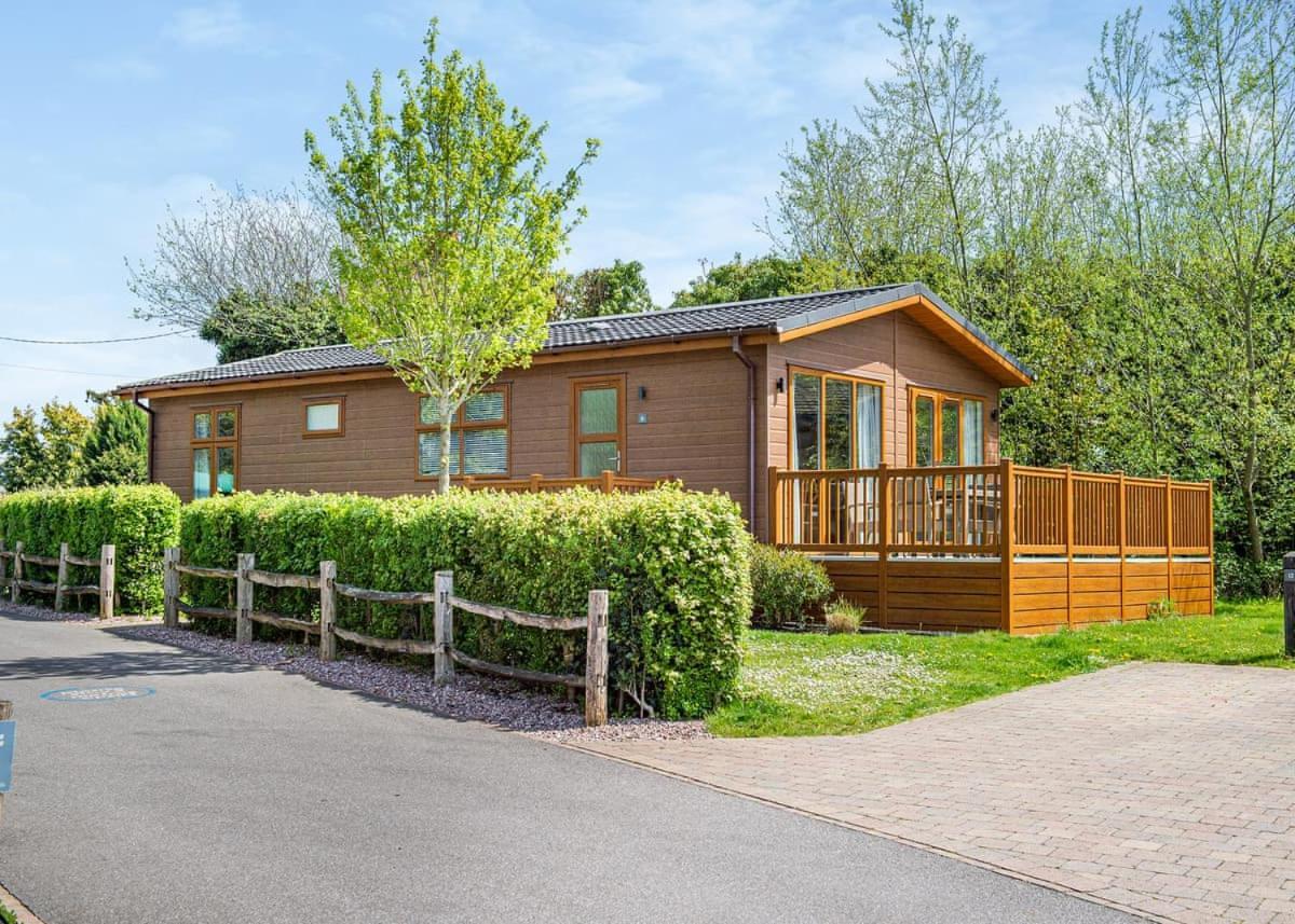 Canterbury Reach Lodge Retreat Petham 外观 照片